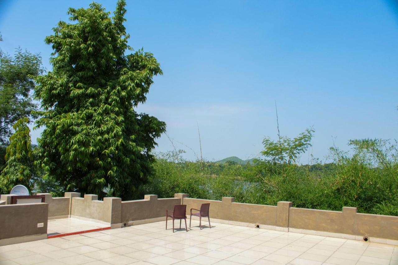 Panna Tiger Resort- Riverside Property Rājgarh Zewnętrze zdjęcie