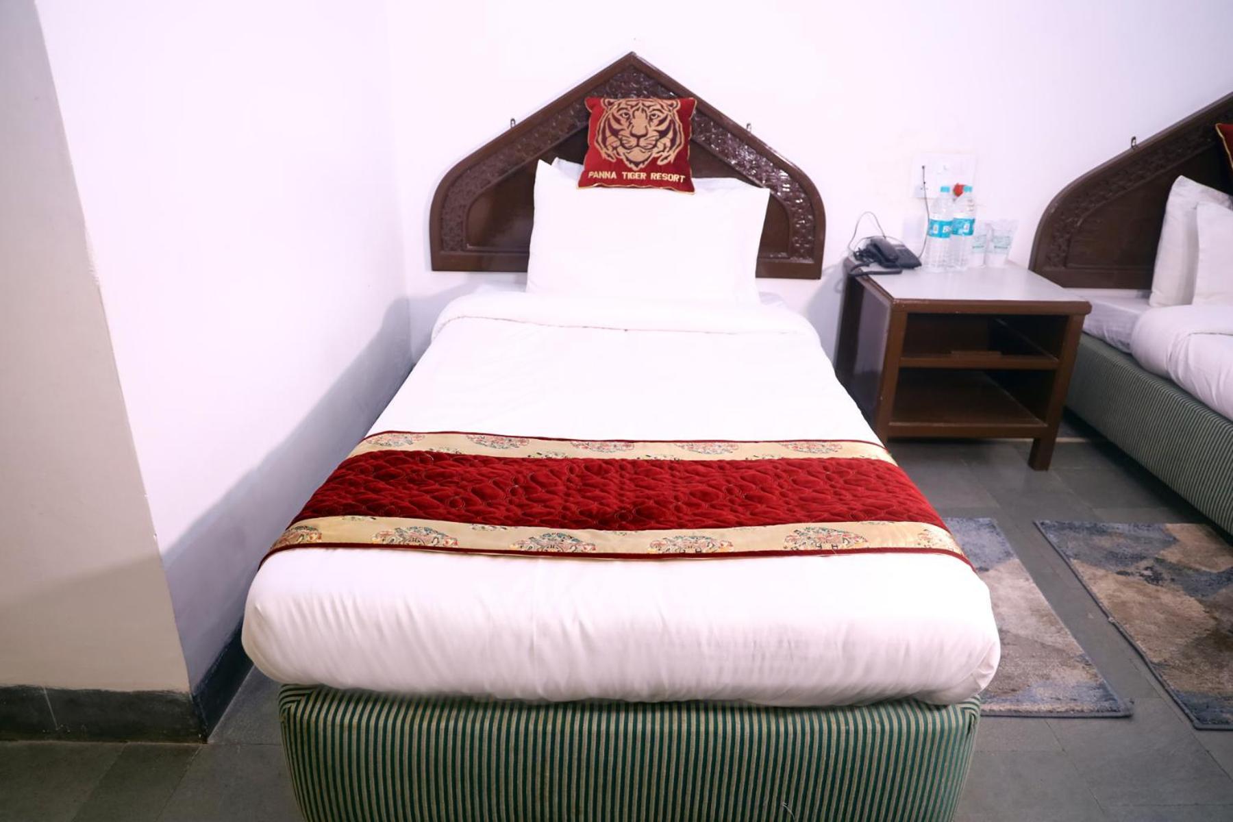 Panna Tiger Resort- Riverside Property Rājgarh Zewnętrze zdjęcie