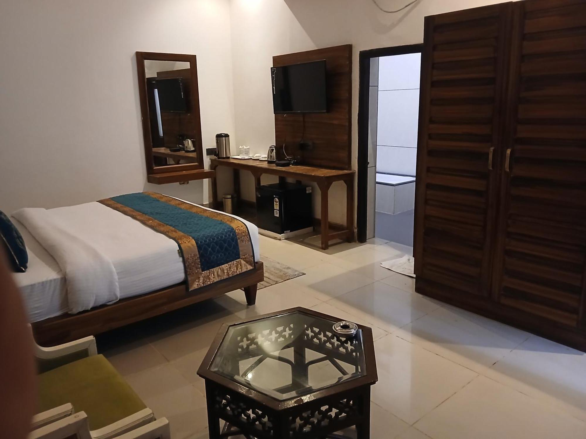 Panna Tiger Resort- Riverside Property Rājgarh Zewnętrze zdjęcie